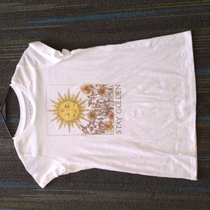 3/$10 XXL stay golden shirt